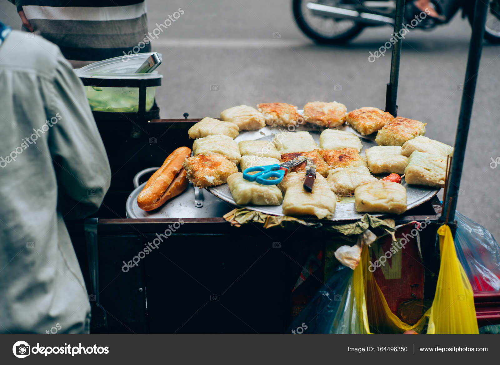 Vietnamese street food Stock Photo by ©sabinoparente 164496350