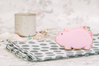 Şirin el hayvan şeklinde kurabiye yapımı