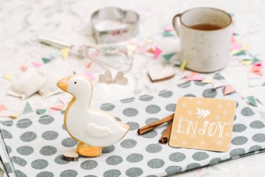 Şirin el hayvan şeklinde kurabiye yapımı