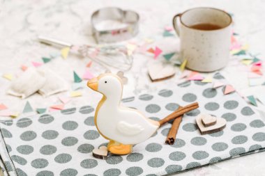 Şirin el hayvan şeklinde kurabiye yapımı