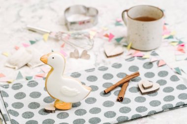 Şirin el hayvan şeklinde kurabiye yapımı