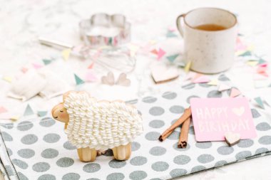 Şirin el hayvan şeklinde kurabiye yapımı