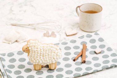 Şirin el hayvan şeklinde kurabiye yapımı