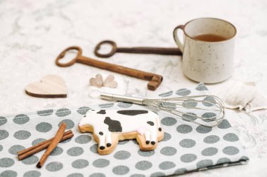 Şirin el hayvan şeklinde kurabiye yapımı