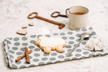 Şirin el hayvan şeklinde kurabiye yapımı