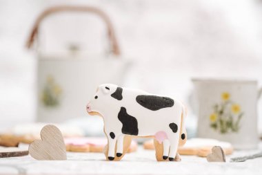 Şirin el hayvan şeklinde kurabiye yapımı