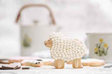 Şirin el hayvan şeklinde kurabiye yapımı