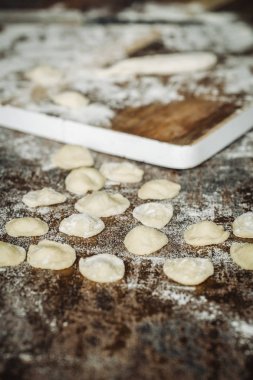 Ev Orecchiette makarna yaptı.