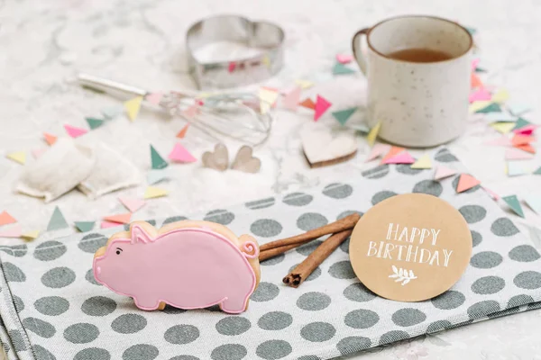 Şirin el hayvan şeklinde kurabiye yapımı