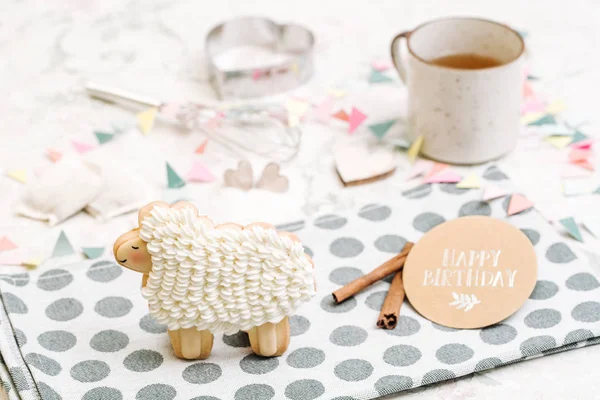 Şirin el hayvan şeklinde kurabiye yapımı