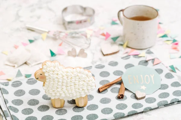 Şirin el hayvan şeklinde kurabiye yapımı