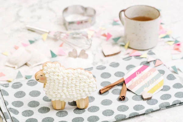 Şirin el hayvan şeklinde kurabiye yapımı