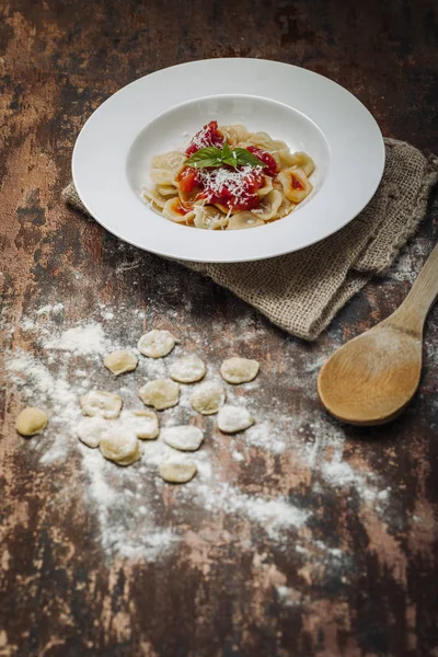 Hemgjort Orecchiette pasta — Stockfoto