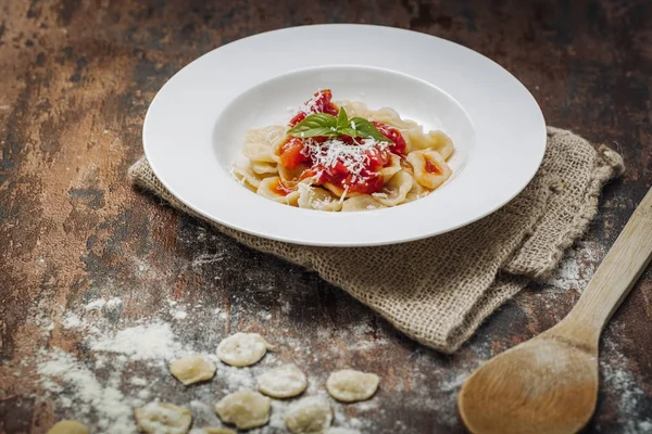 Hausgemachte Orecchiette Nudeln — Stockfoto