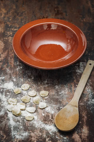 Ev Orecchiette makarna yaptı.