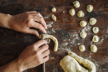 Ev Orecchiette makarna yaptı.