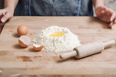 Geleneksel ev yapımı makarna yapım