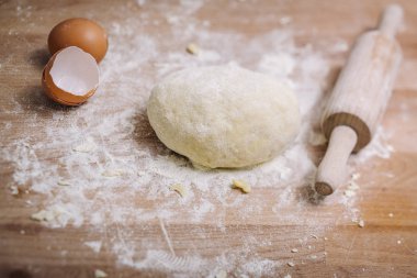 Geleneksel ev yapımı makarna yapım