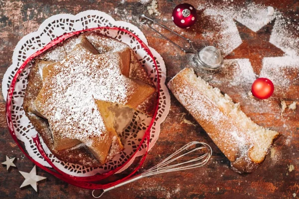 Italian Pandoro cake — Stock Photo, Image