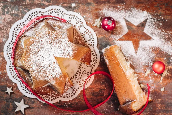 Italian Pandoro cake — Stock Photo, Image