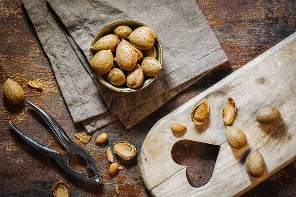 Almendras frescas crudas —  Fotos de Stock