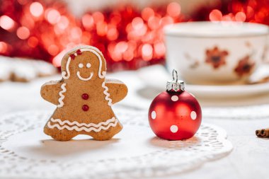 Güzel dekore edilmiş Noel kurabiyeleri