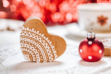 Güzel dekore edilmiş Noel kurabiyeleri