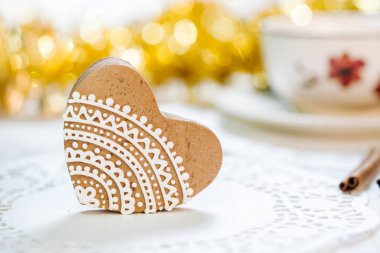 Güzel dekore edilmiş Noel kurabiyeleri