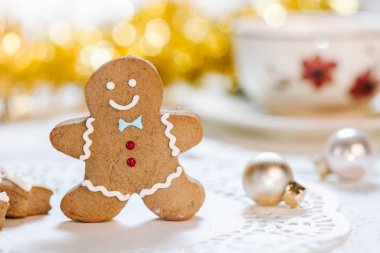 Güzel dekore edilmiş Noel kurabiyeleri