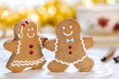 Güzel dekore edilmiş Noel kurabiyeleri
