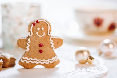 Güzel dekore edilmiş Noel kurabiyeleri