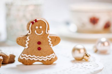 Güzel dekore edilmiş Noel kurabiyeleri