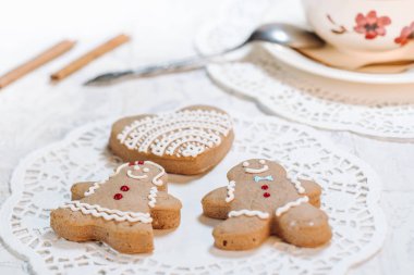 Güzel dekore edilmiş Noel kurabiyeleri