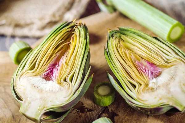 Raw Sardinian artichoke — Stock Photo, Image