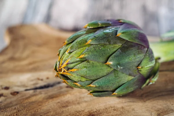 Carciofo Crudo Genuino Fresco Della Sardegna — Foto Stock