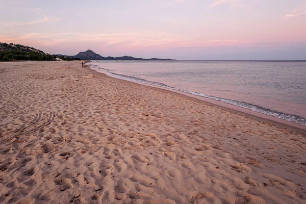 MURAVERA SARDINIA / OCTOBRE 2019 : La belle plage de sable de Co — Photo