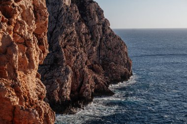 Sar 'ın kuzeyindeki Capo Caccia' nın harika doğal rezervi.