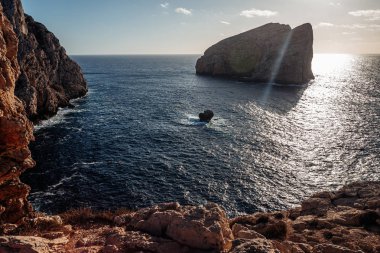 Sar 'ın kuzeyindeki Capo Caccia' nın harika doğal rezervi.