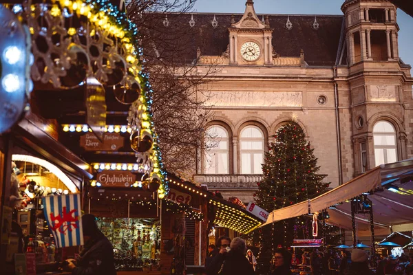 Luxemburg-Stadt / Dezember 2019: die weihnachtszeit feiern — Stockfoto