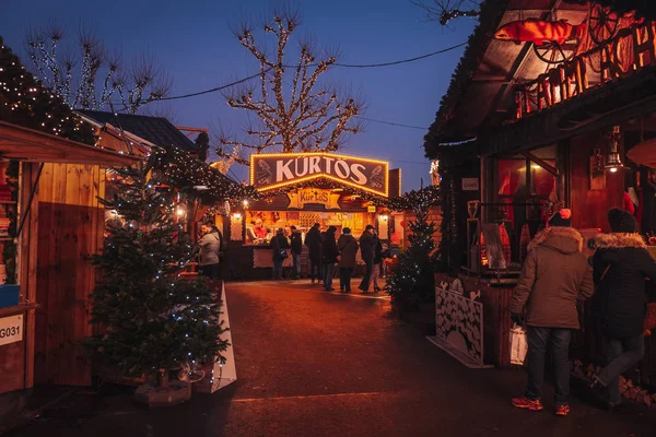 CIUDAD DE LUXEMBURGO / DICIEMBRE 2019: Celebrando la Navidad — Foto de Stock