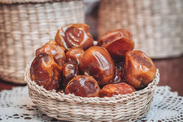 Delicious fresh and sweet Sukkari dates from Saudi Arabia — Stock Photo, Image