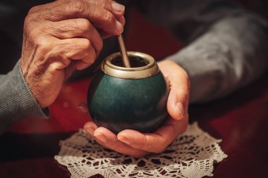 Yerba Mate, geleneksel Arjantin çayı.