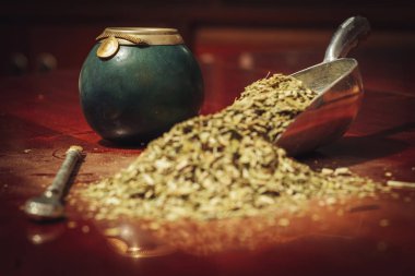 Yerba Mate, geleneksel Arjantin çayı.