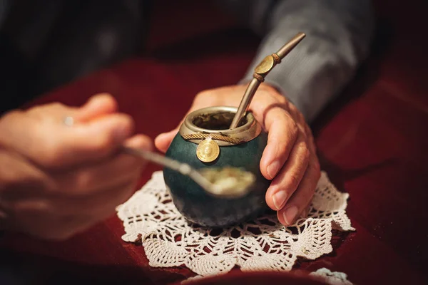 Yerba Mate, geleneksel Arjantin çayı. — Stok fotoğraf