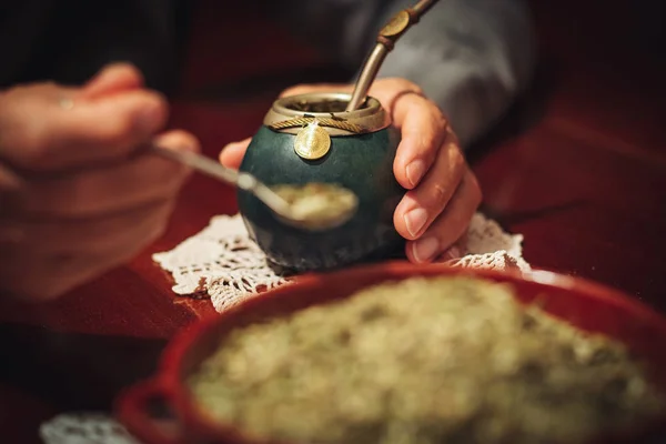 Yerba Mate, el tradicional té argentino —  Fotos de Stock
