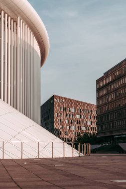 LUXEMBOURG / HAZİRAN 2019: Kirchberg 'de Philarmonie tiyatro modern mimarisi