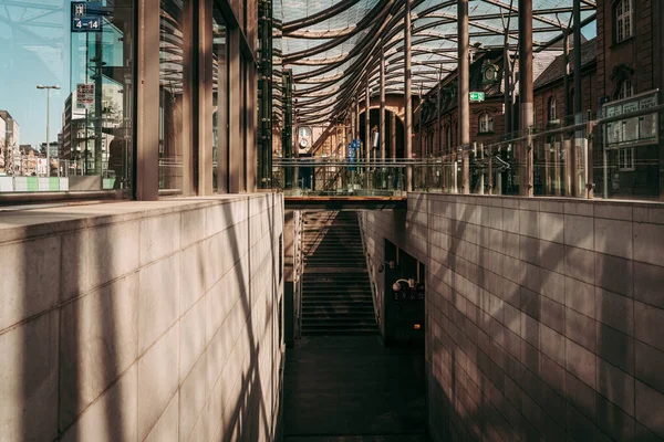 Cidade Luxemburgo Abril 2020 Estação Ferroviária Pública Tempos Emergência Global — Fotografia de Stock