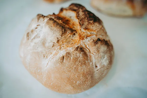 Pão Crocante Acabado Assar Padaria — Fotografia de Stock