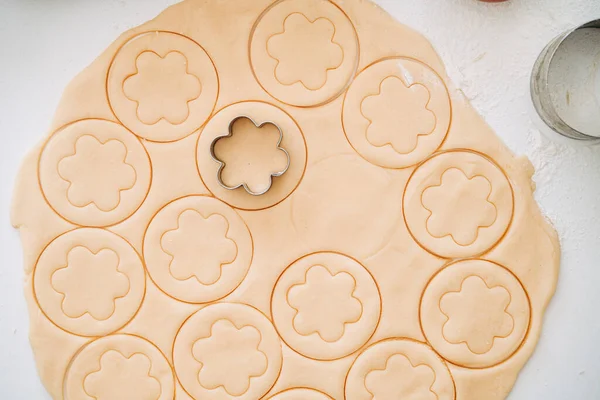 Виготовлення Смачного Круглого Пісочного Печива Сніданок — стокове фото