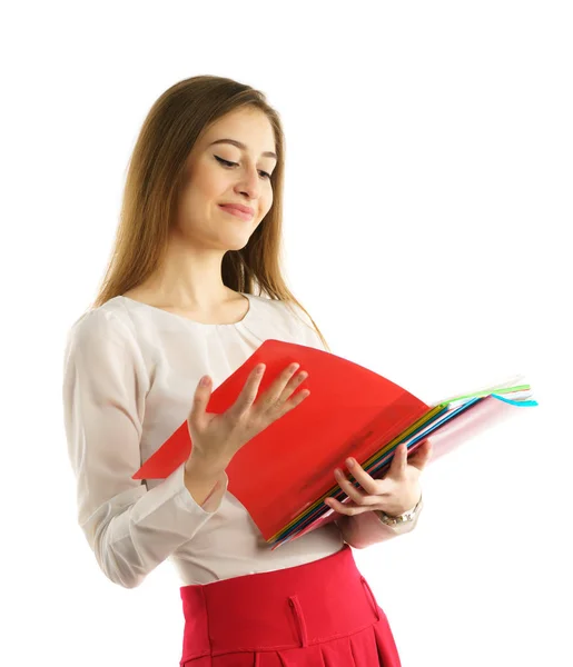 Carino giovane studentessa leggere cartelle — Foto Stock